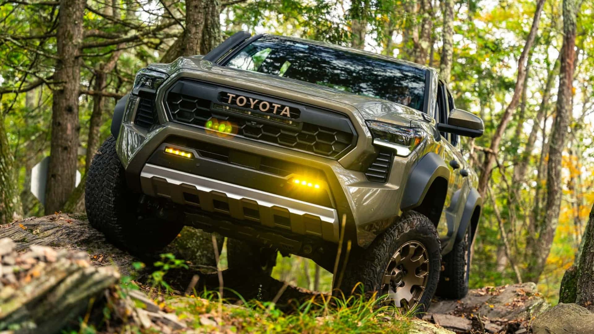 Toyota Tacoma: Mobil yang Sangat Keren dengan 8 Trim yang Berbeda!