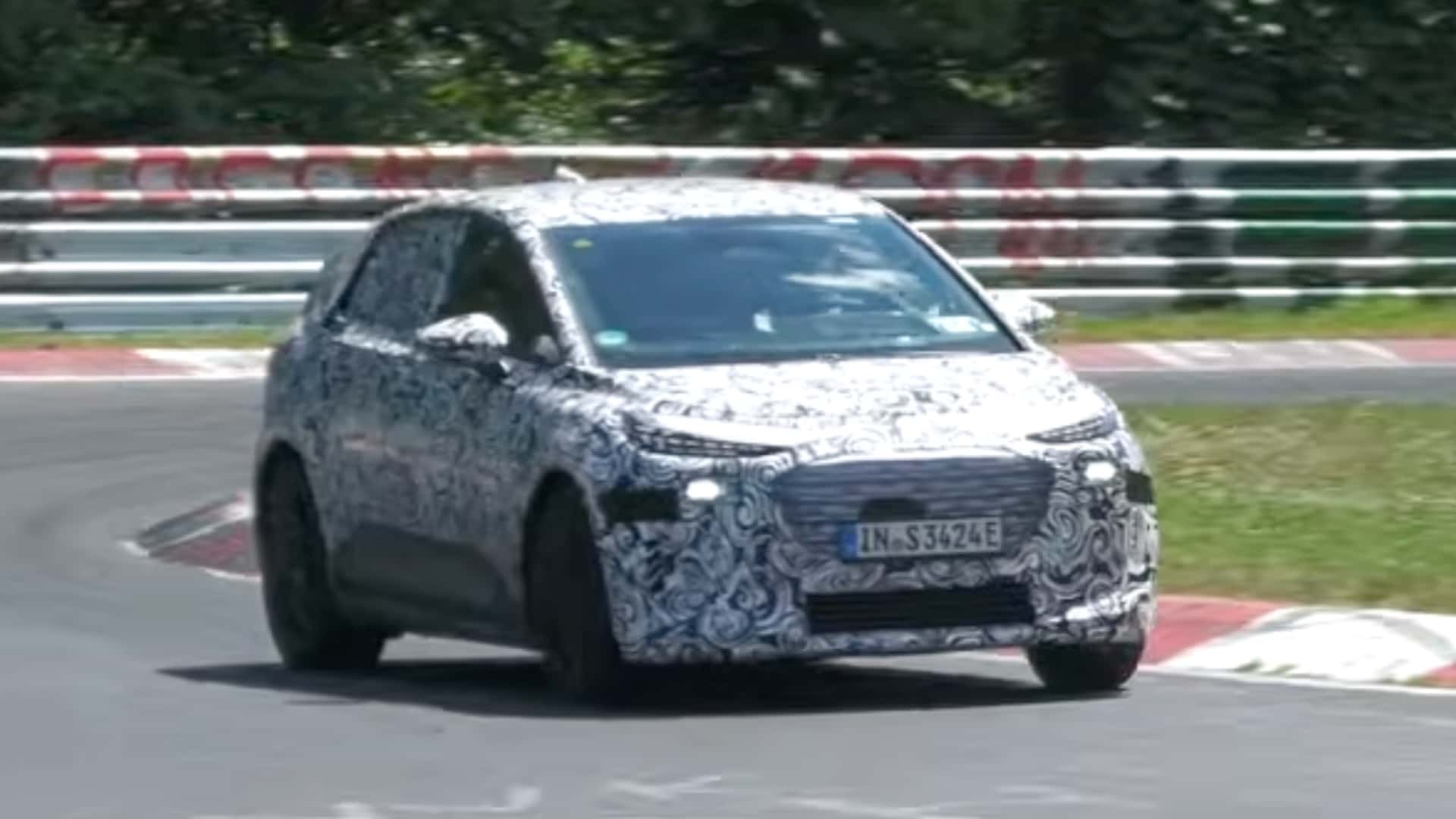 Audi Tertangkap Basah Menguji Coba Hatchback Listrik Mini di Nurburgring!