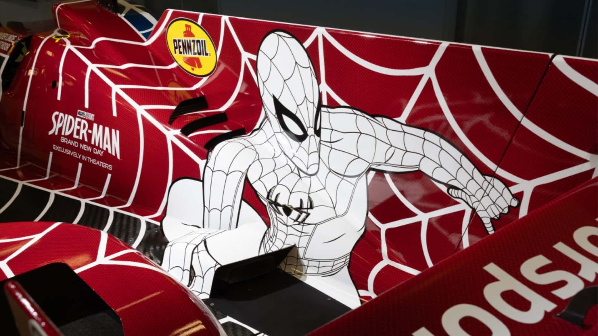 Spider-Man Bongkar Kontrak Baru, BMW M Hybrid V8 Jadi Mobil Balapnya! 🕷️🏎️
