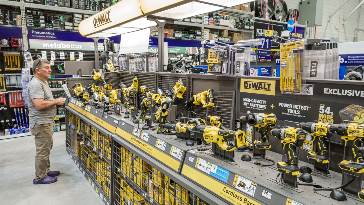 Diskon Gila-Gilaan! DeWalt Tools up to 50% Off di Lowe's Labor Day Sale